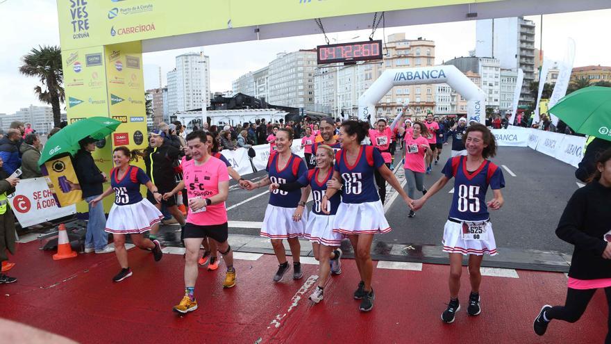 Casi la mitad de los 3.000 atletas inscritos en la San Silvestre Coruña son mujeres