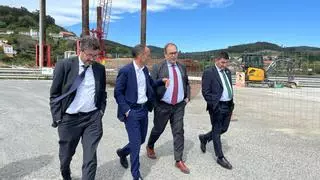 El comisionado del Corredor Atlántico promete medidas para "conexiones eficientes" en los puertos de A Coruña y Ferrol