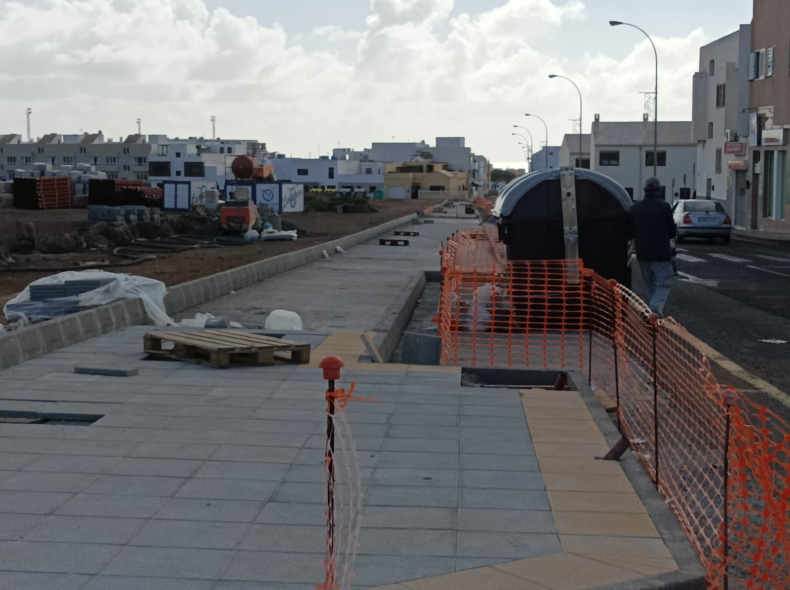 Los comerciantes de Argana Alta denuncian la eliminación de aparcamientos por las obras de la calle Tenderete