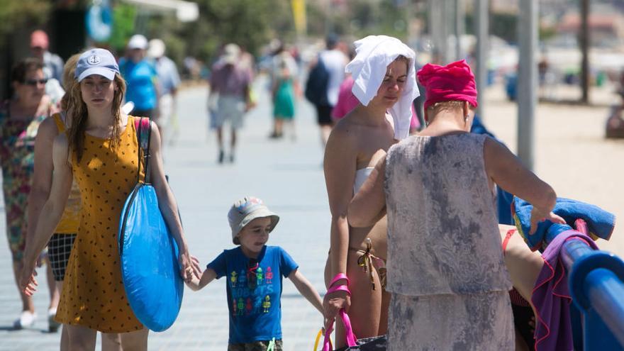 El termómetro alcanza los 40 grados en el interior tras una noche con más de 25