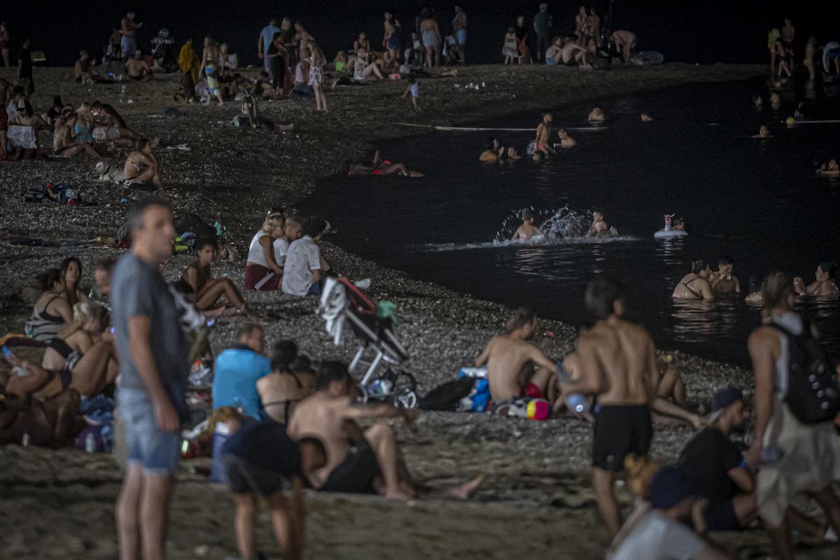 Baños contra la noche infernal en Barcelona