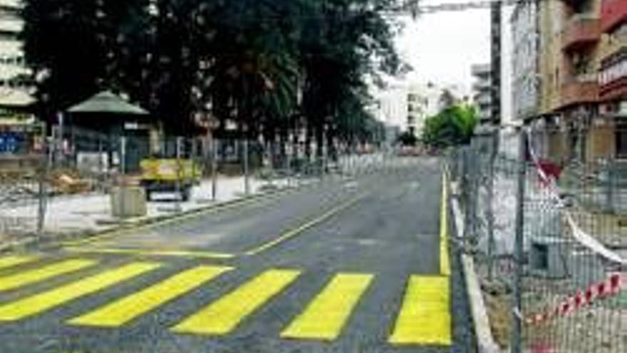 La avenida de la Paz se reabre al tráfico de forma provisional