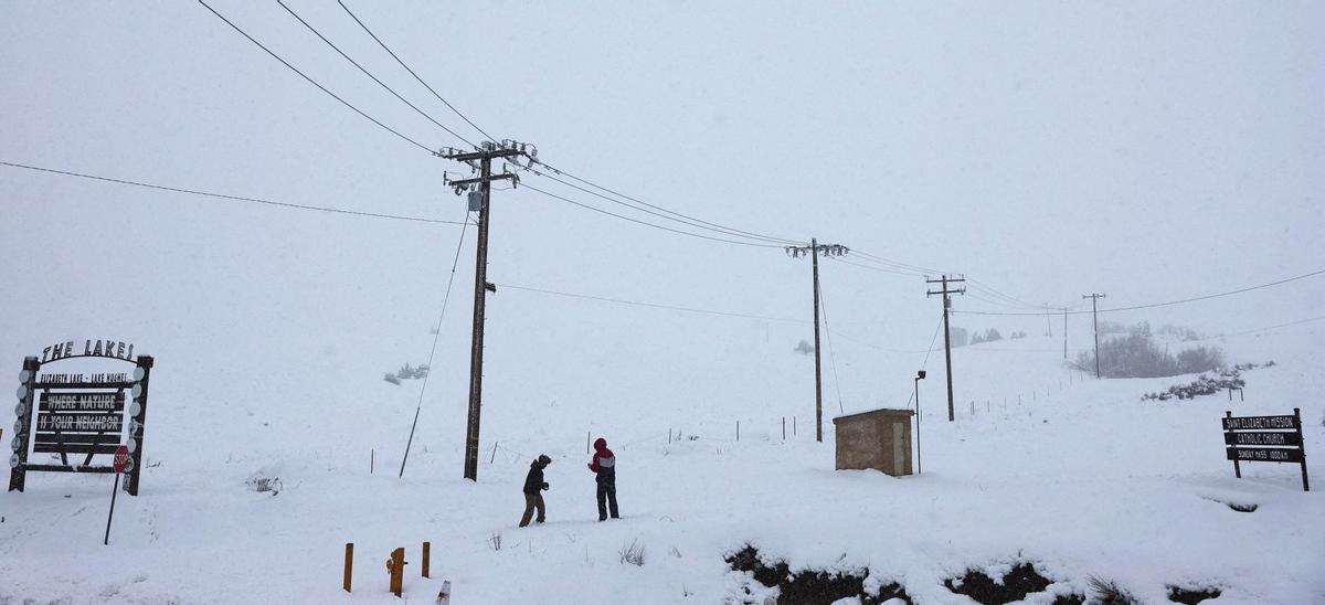 Fuertes nevadas en el sur de California