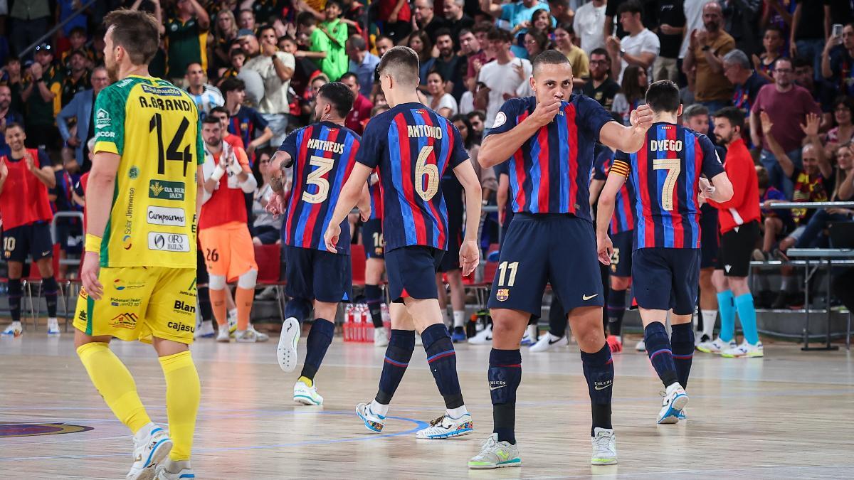 Ferrao marcó un golazo al final del primer acto