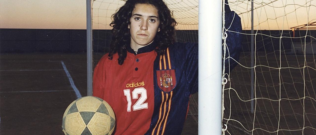 Vanesa Gimbert, en su etapa inicial con la selección española femenina de fútbol.