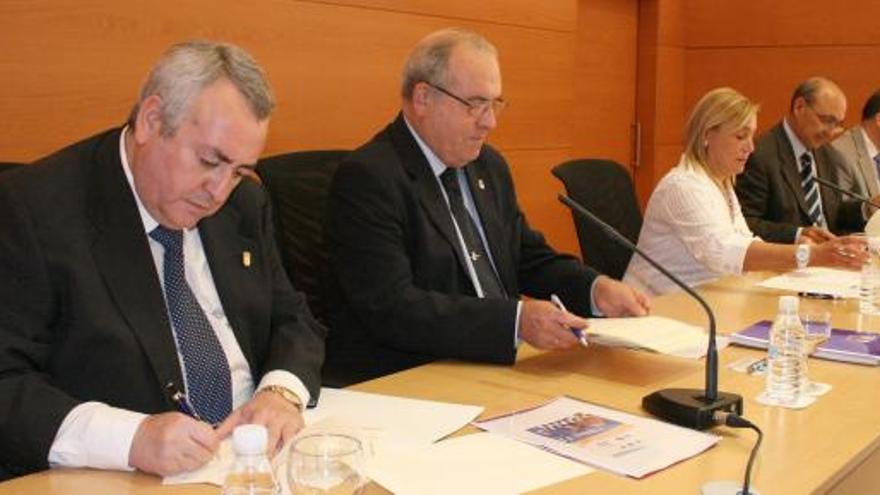Los alcaldes de Abanilla, Caravaca, Granja de Rocamora y Ulea firmaron el convenio, acto que presidió la consejera