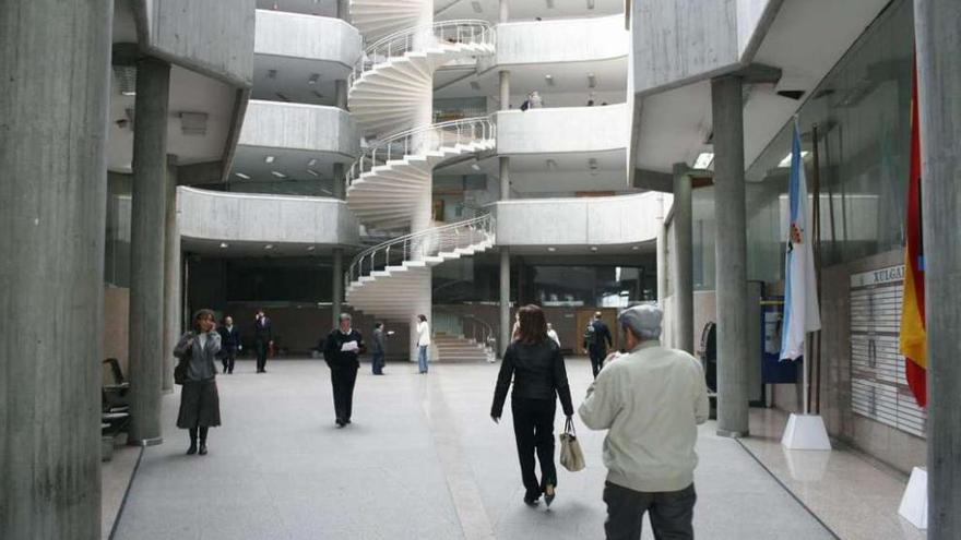 Vista del interior de los Nuevos Juzgados de A Coruña. casteleiro