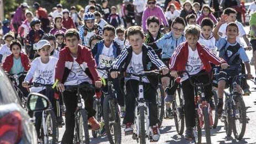 Multitudinaria &quot;Fiesta de la bici&quot;