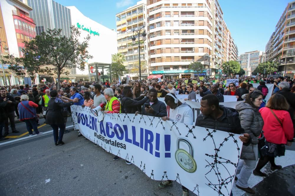 Clamor en València por los refugiados y los derechos humanos