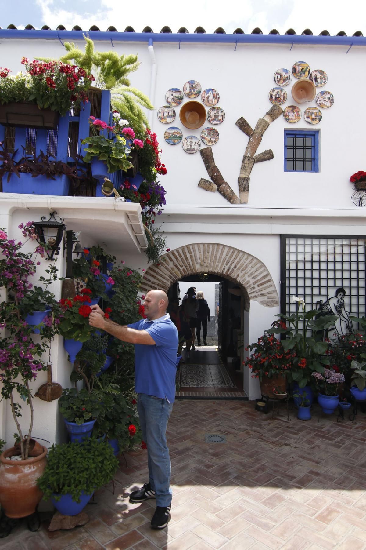 Paseando por los patios de la San Lorenzo y San Rafael