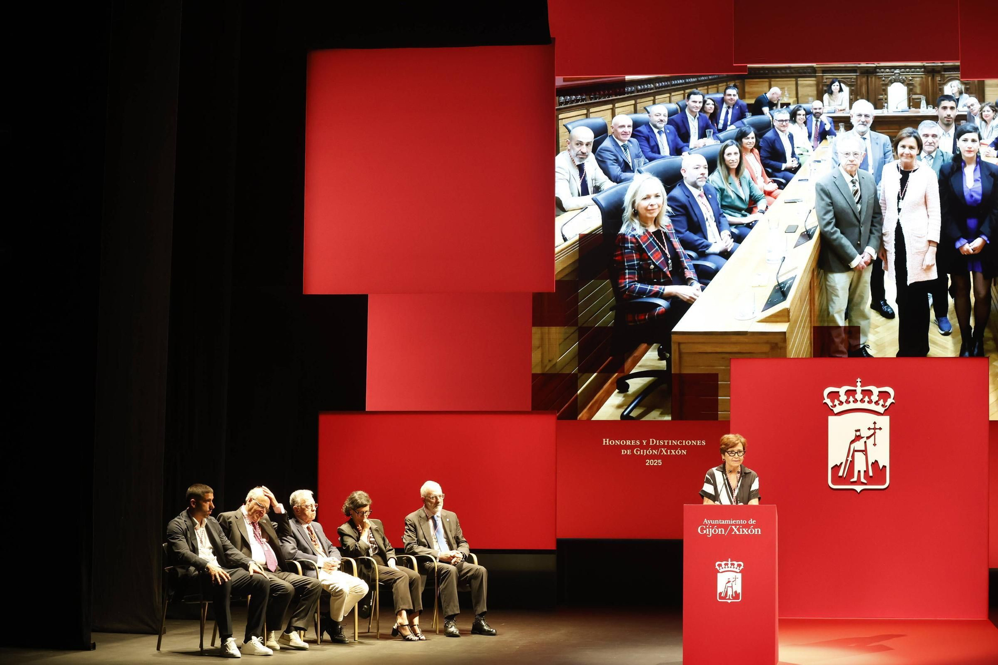 La entrega de medallas y distinciones de Gijón, en imágenes