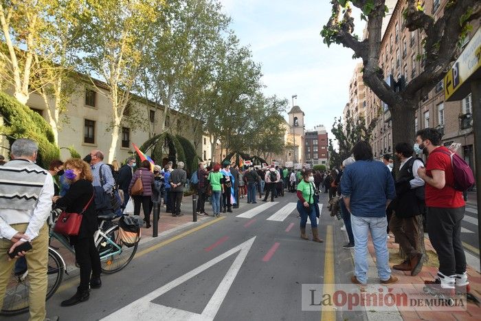 La Marea Verde toma Murcia en contra de un Gobierno con los expulsados de Vox