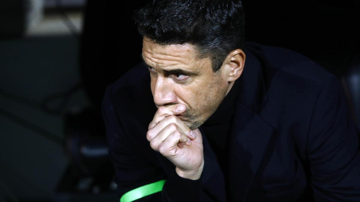 Julio Velázquez durante el partido frente al Sporting en La Romareda.