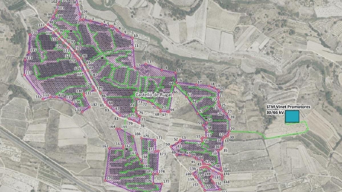 Distribució dels panells solars previstos en sòl agrícola de Castelló de Rugat