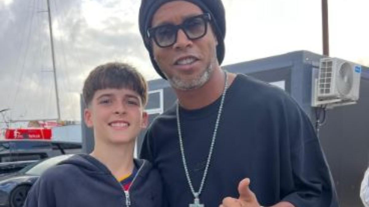 David Moreno coincidió con Ronaldinho en un acto publicitario