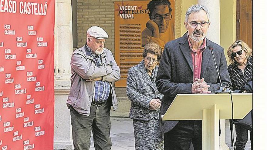 La Escola d’Art rinde tributo al cartelista Vicent Vidal