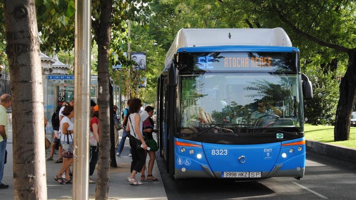 Un autobús de la EMT