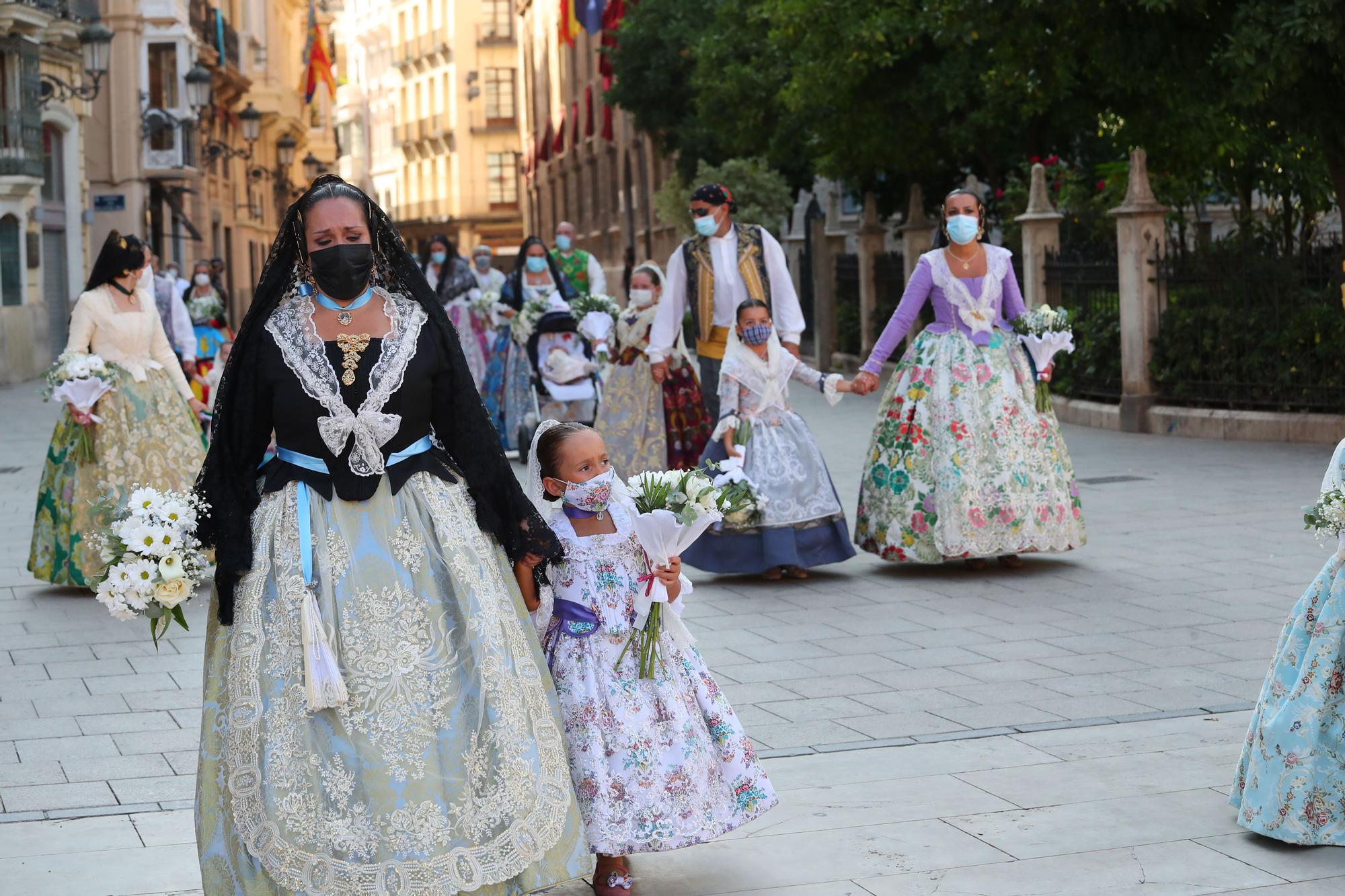 Búscate en la ofrenda por la calle caballeros de las 17:00 a las 18:00