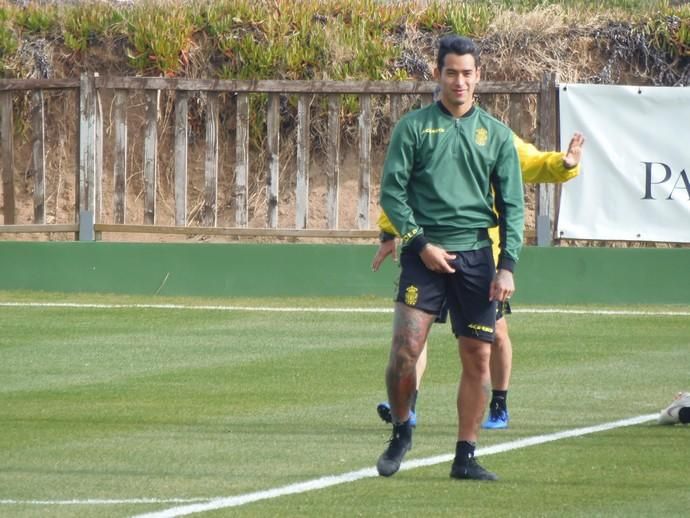 Fotos del entrenamiento de la UD Las Palmas en El Saler (24/01/2019)