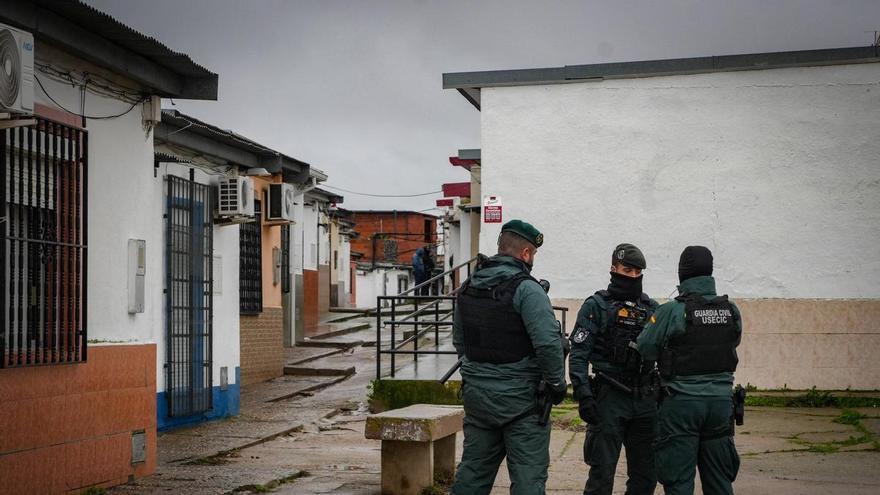 El detenido por la Guardia Civil en Las 800 es un entrenador de fútbol base de Badajoz