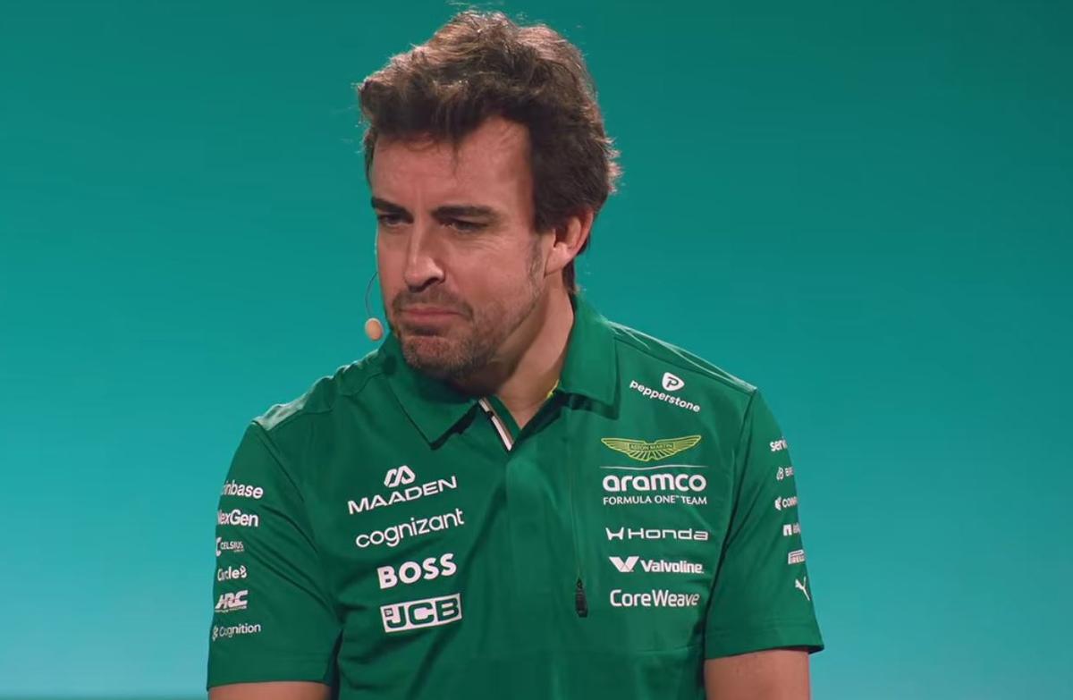 Fernando Alonso en la presentación del AMR26