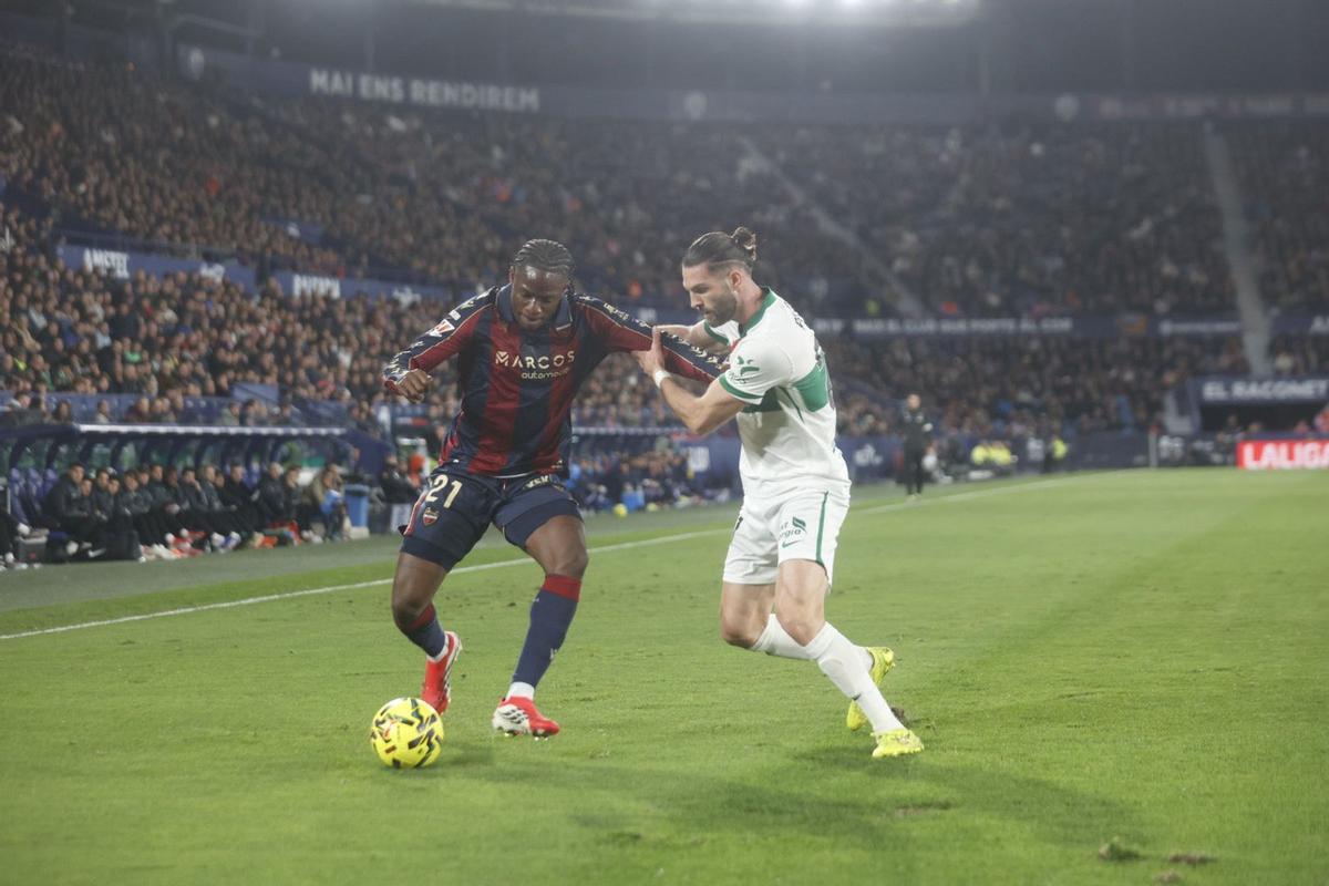 Todas las fotos del Levante - Elche en el Ciutat de València