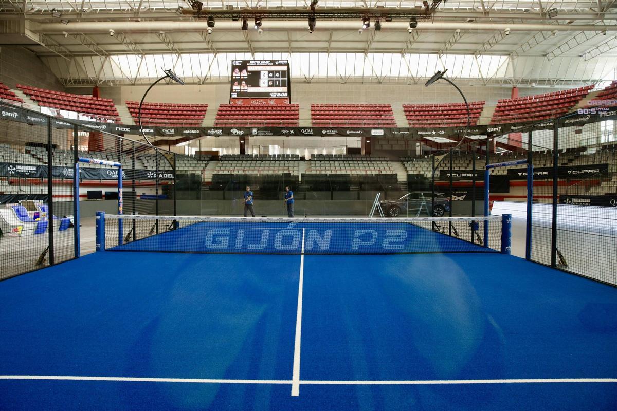 Todo listo en Gijón para disfrutar del mejor pádel internacional (en imágenes)
