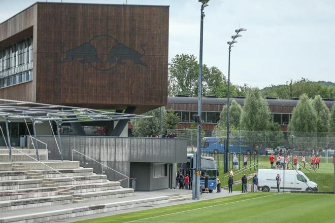 Las mejores imágenes del entrenamiento de hoy del Barça en Salzburgo