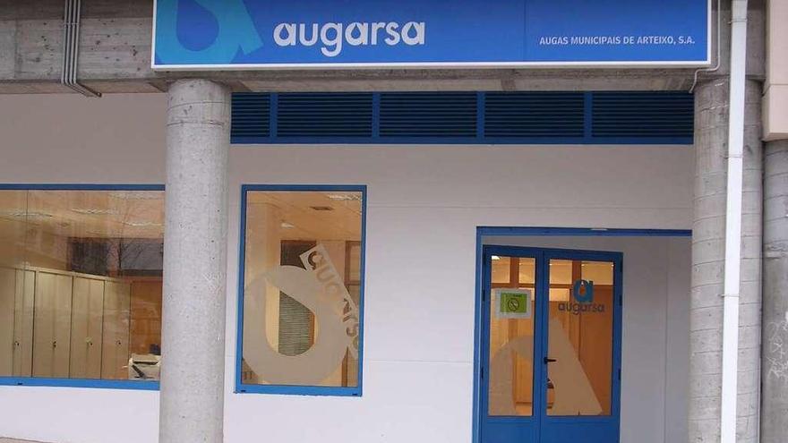 Antiguas oficinas de la empresa mixta que gestionó el agua en Arteixo entre 2005 y 2013, Augarsa.