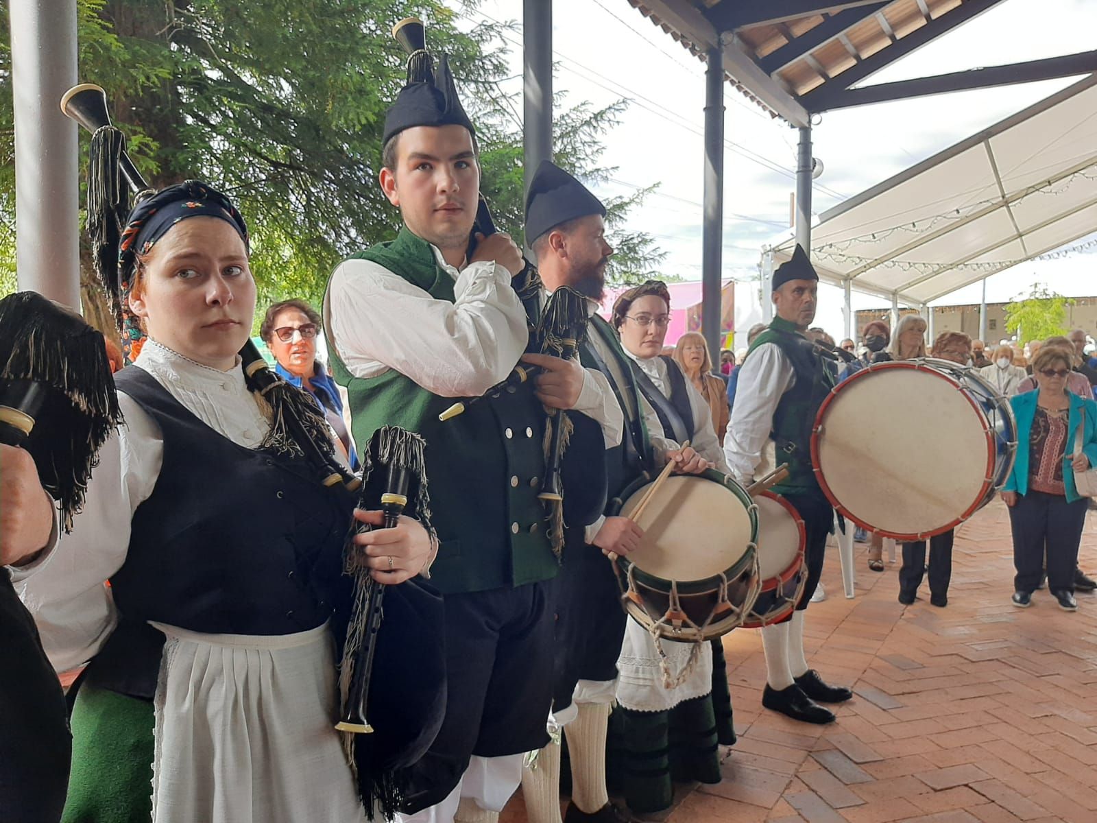 Meres (Siero) celebra a la Virgen de la Cabeza