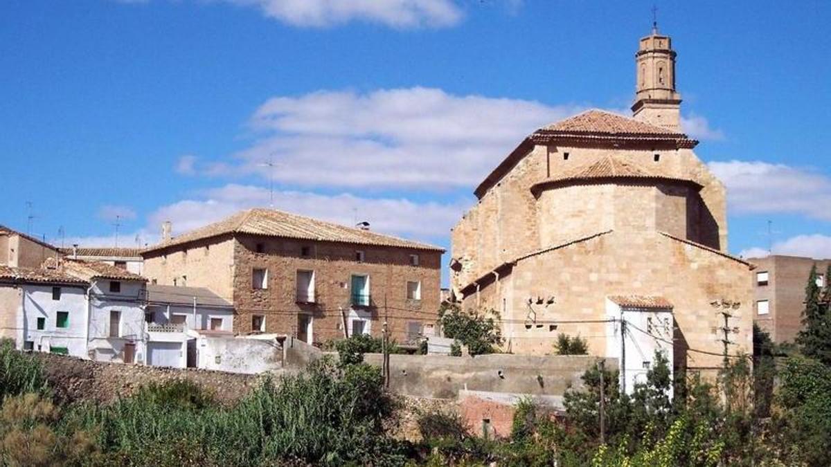El pueblo de Zaragoza que esconde un 'Jurassic Park' entre sus edificios medievales.