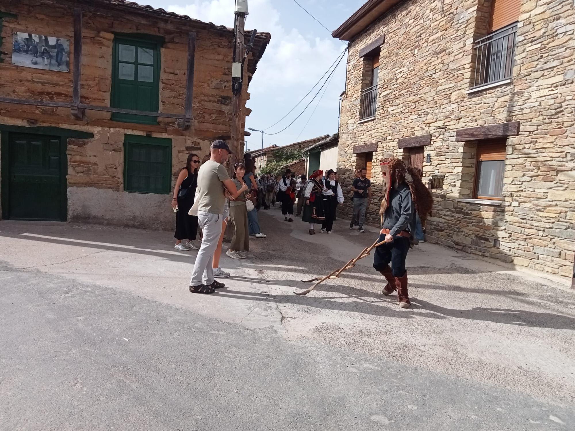 Las mascaradas zamoranas exaltan su autenticidad en Pobladura de Aliste