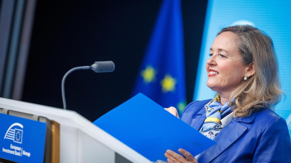 La presidenta del Banco Europeo de Inversiones, Nadia Calviño, presenta los resultados anuales