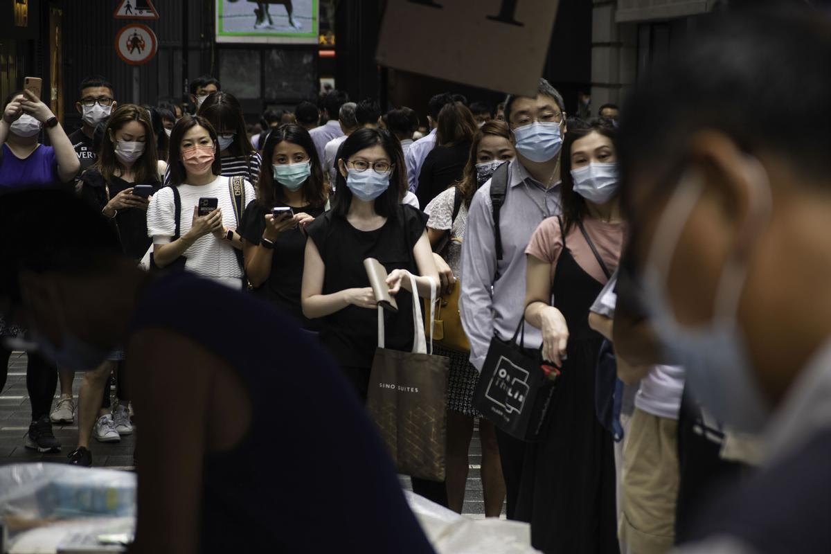 Biden qualifica de «dia trist per a la llibertat de premsa» el tancament del diari opositor de Hong Kong