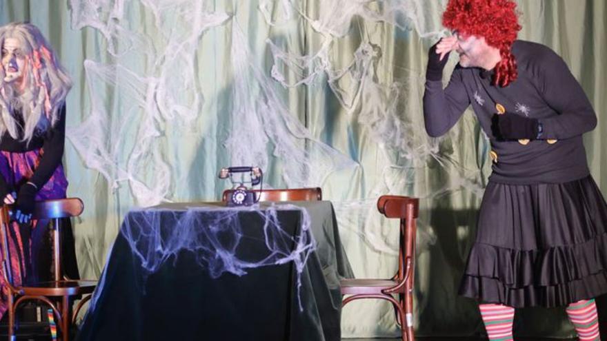 La bruja Picotera salta de los cuentos a las tablas del teatro