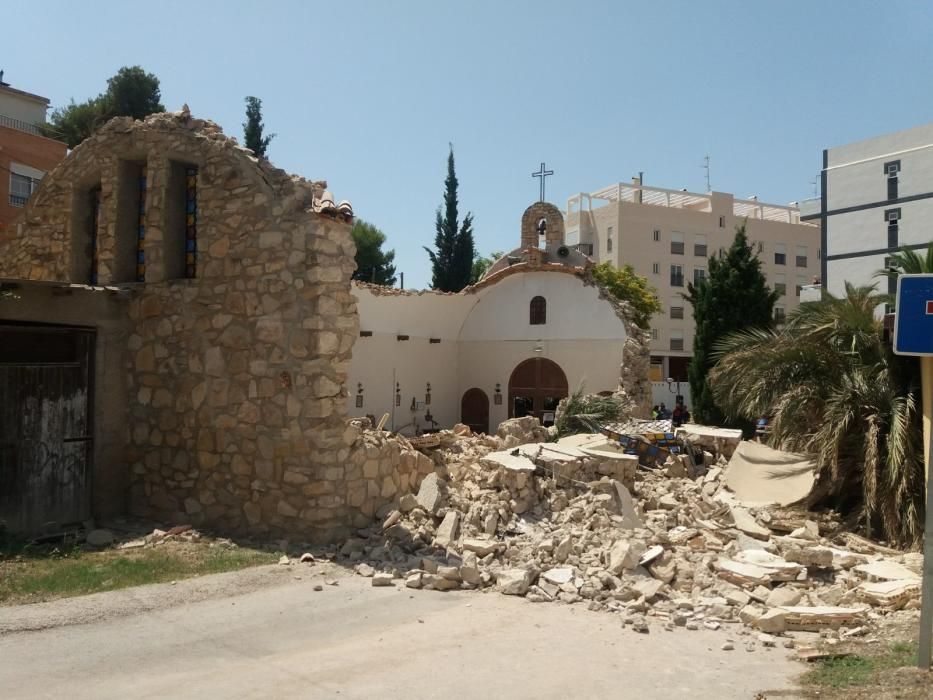 El techo de una ermita de El Campello se desploma al finalizar la misa.