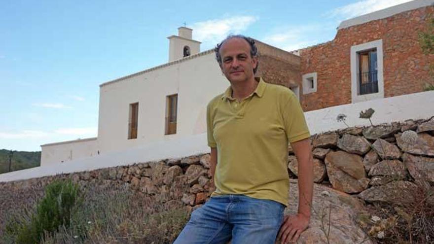 José Ignacio Ricarte, ayer en Sant Mateu, donde pasa consulta como médico una vez a la semana.