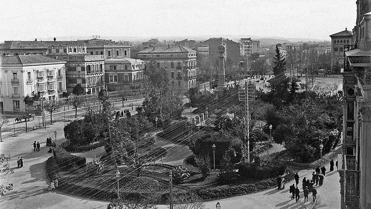 La plaza de Aragón en una vista tomada desde el hotelito del número 13 de este singular espacio urbano en 1913