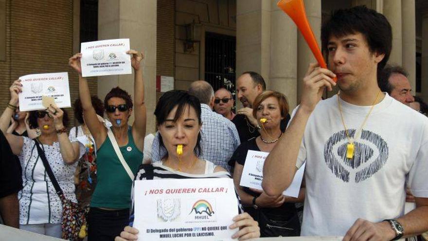 Pitada laicista por prohibirles protestar en el Corpus