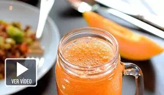 Vídeo-receta: Agua de zanahoria, pepino y limón