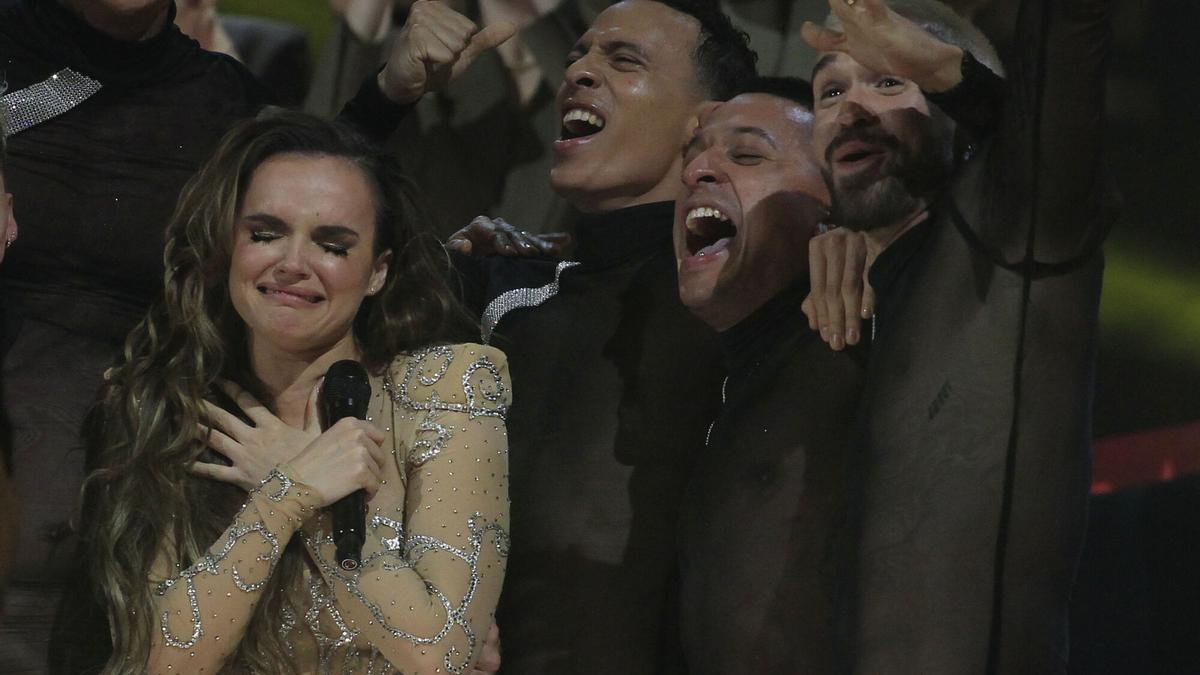 La cantante Melody, tras conocer que se ha proclamado ganadora de la gala final del Benidorm Fest 2025 que se ha celebrado hoy sábado en la localidad alicantina.