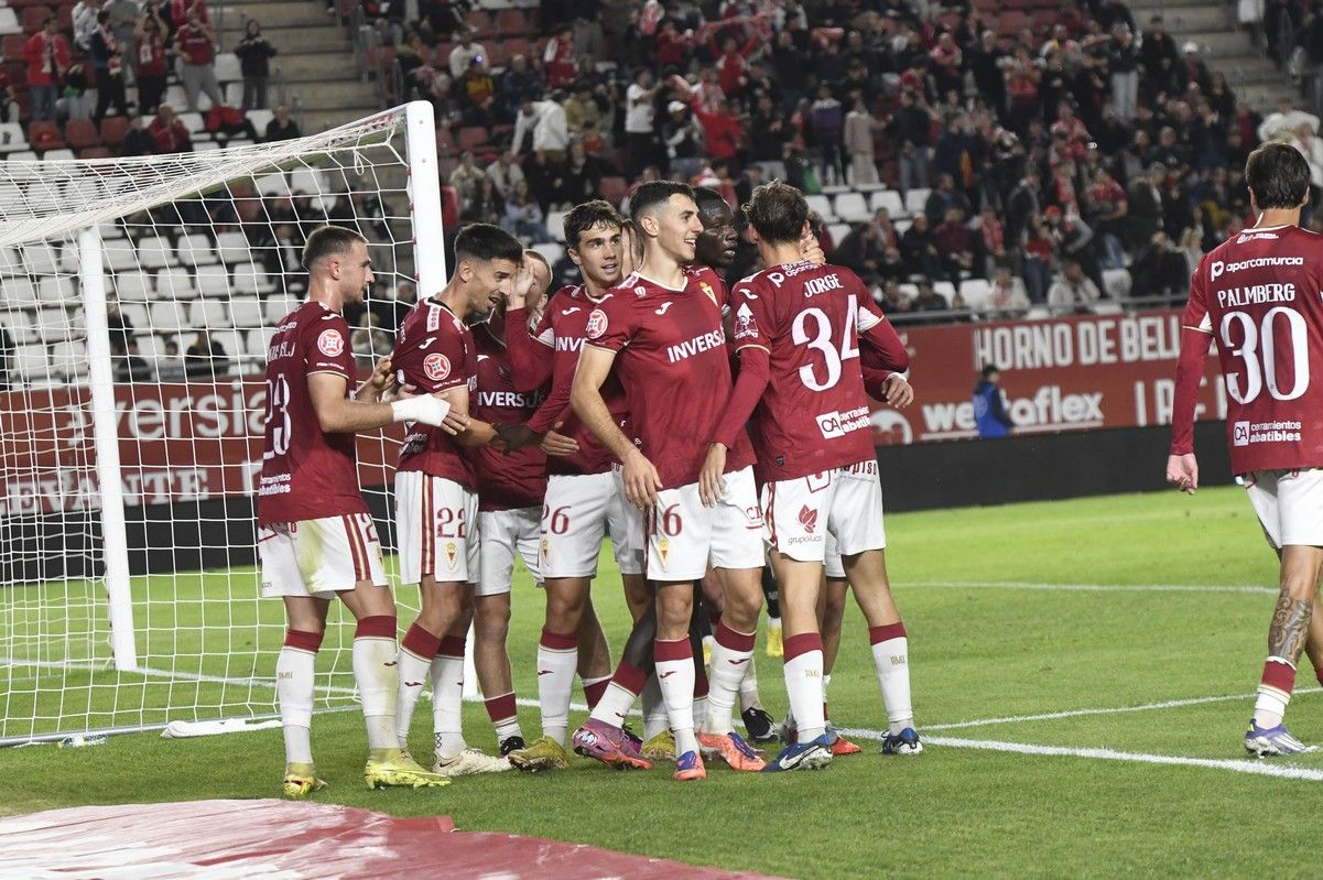 Revive la victoria del Real Murcia frente al Alcorcón, en imágenes