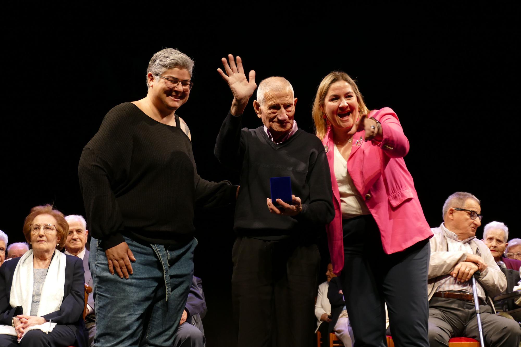 Totes les imatges de l'acte d'homenatge a les persones que celebren 90 anys aquest 2023