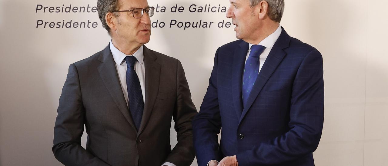 El líder del PP, Alberto Núñez Feijóo, y Alfonso Rueda, presidente de la Xunta de Galicia y candidato a la reelección.