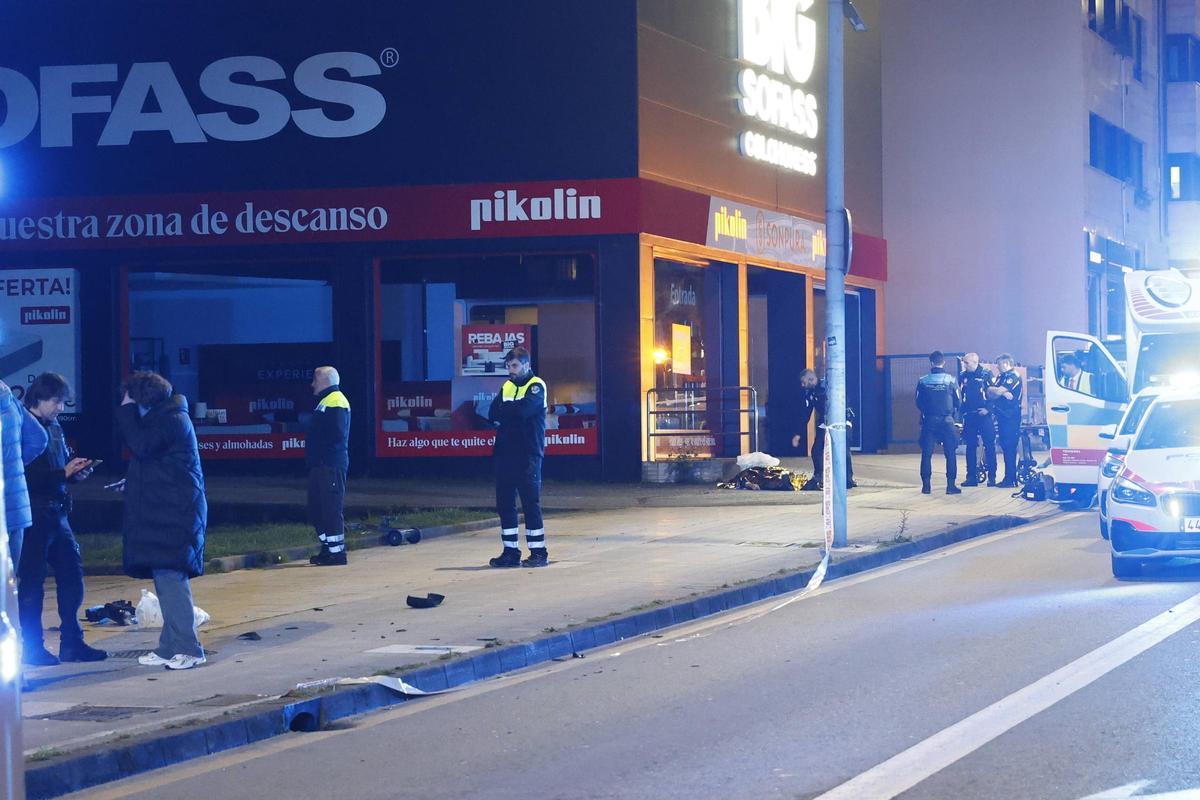 Brutal accidente de tráfico en Gijón con dos fallecidos