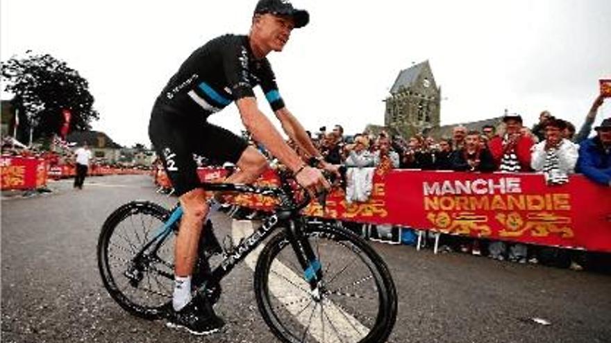 Chris Froome arribant a la presentació que va fer el seu equip, l&#039;Sky, abans de l&#039;inici del Tour.