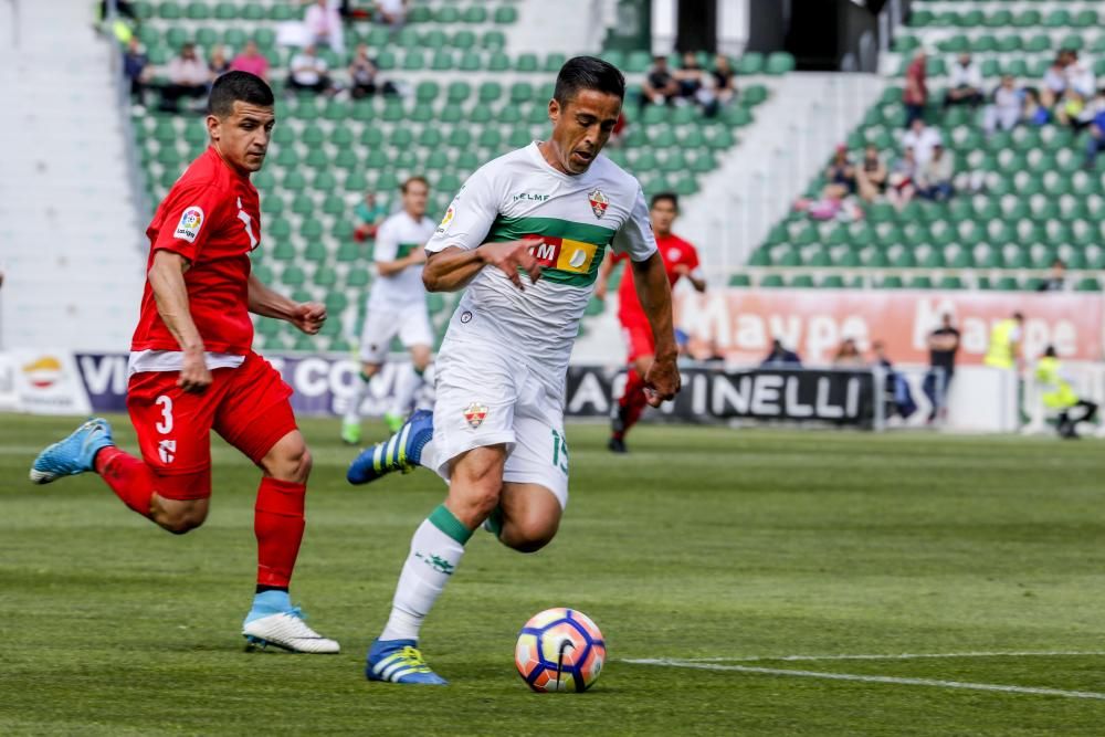 Galería del partido entre el Elche CF y el Sevilla Atlético