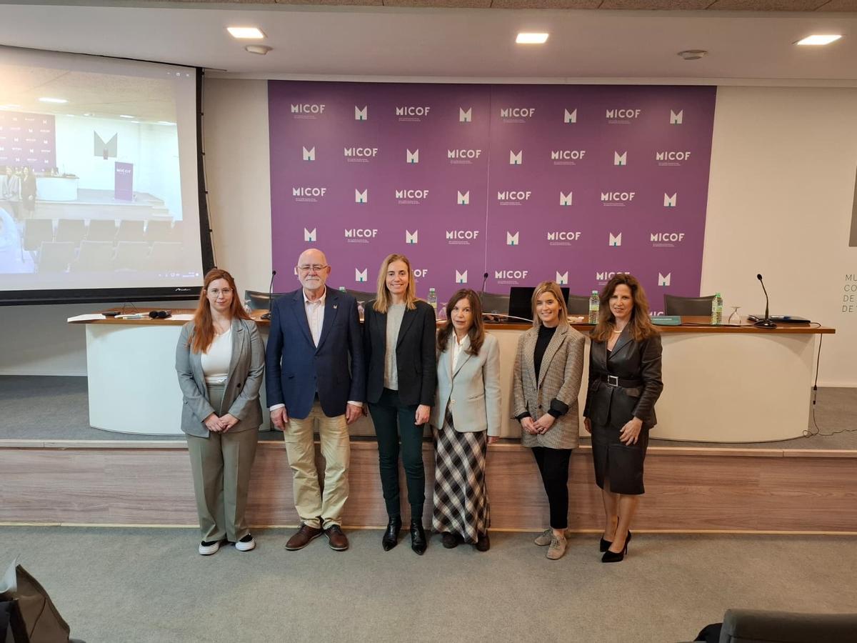 Sesión “La farmacia comunitaria, clave en la prevención y apoyo a los pacientes con cáncer de mama”, organziada por el MICOF y Affidea.