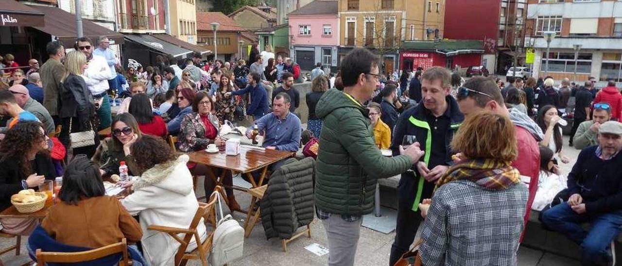 La plaza de Les Campes.