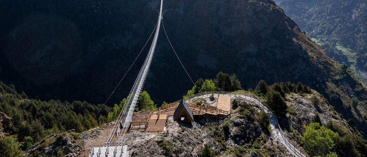 Fotografías del Pont Tibetá Canillo Andorra.